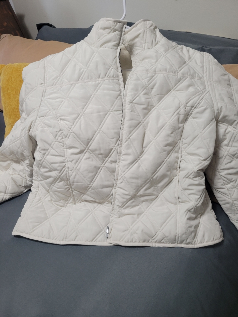 Womans Jacket - Picture 12 of 15
